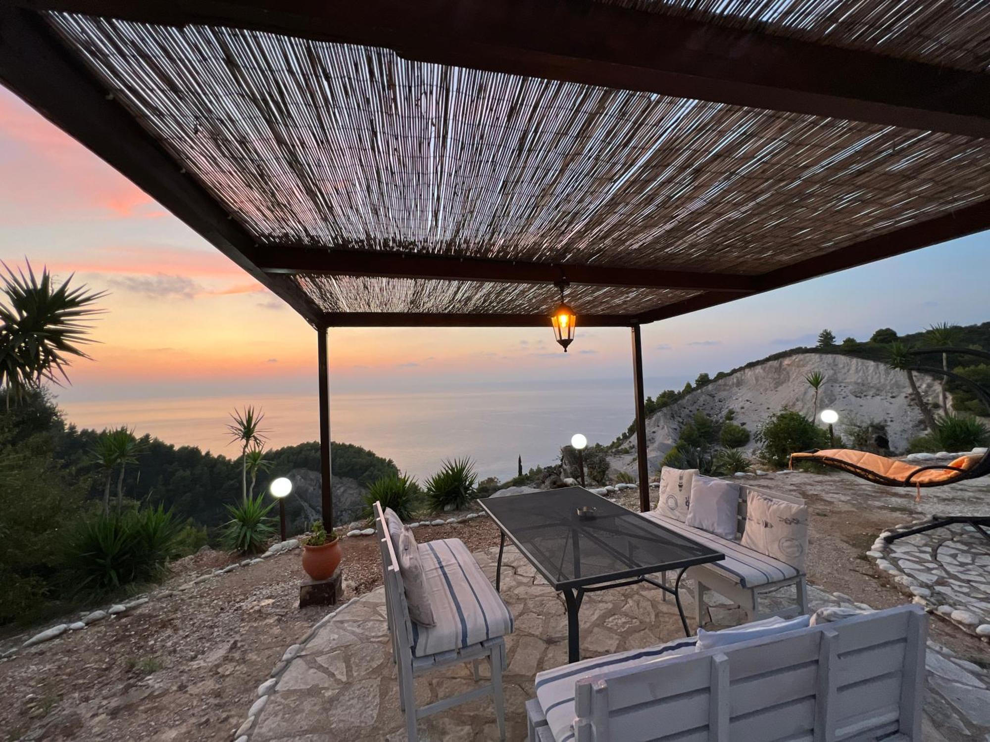 La Casa D' Irene (Adults Only) Hotel อาโยส นิกีตัส ภายนอก รูปภาพ