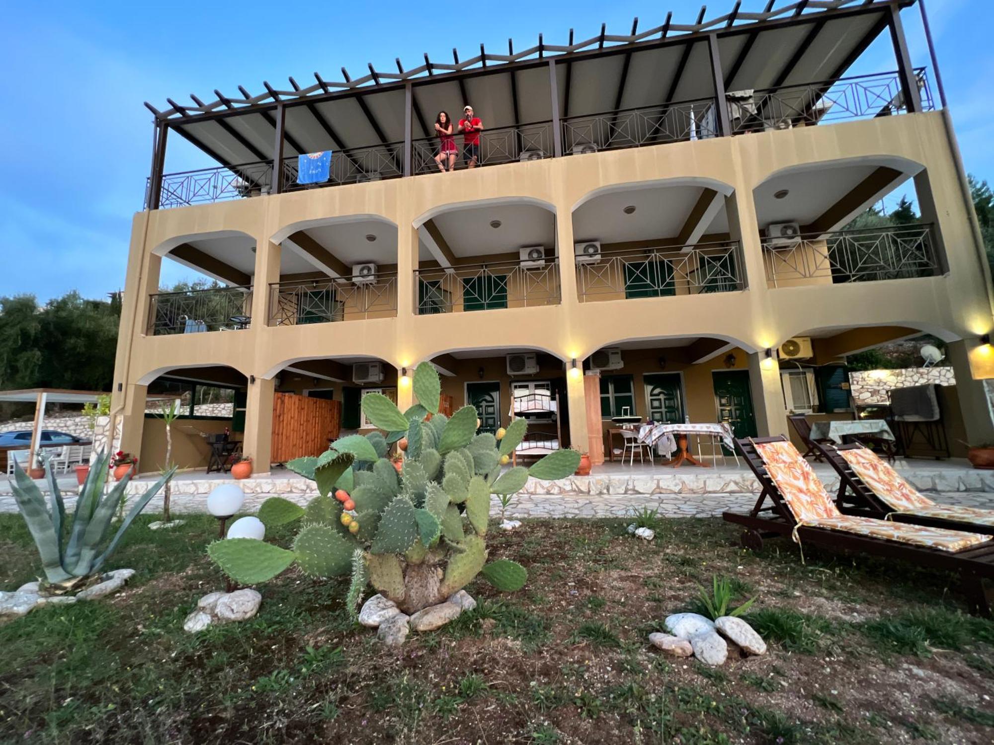 La Casa D' Irene (Adults Only) Hotel อาโยส นิกีตัส ภายนอก รูปภาพ