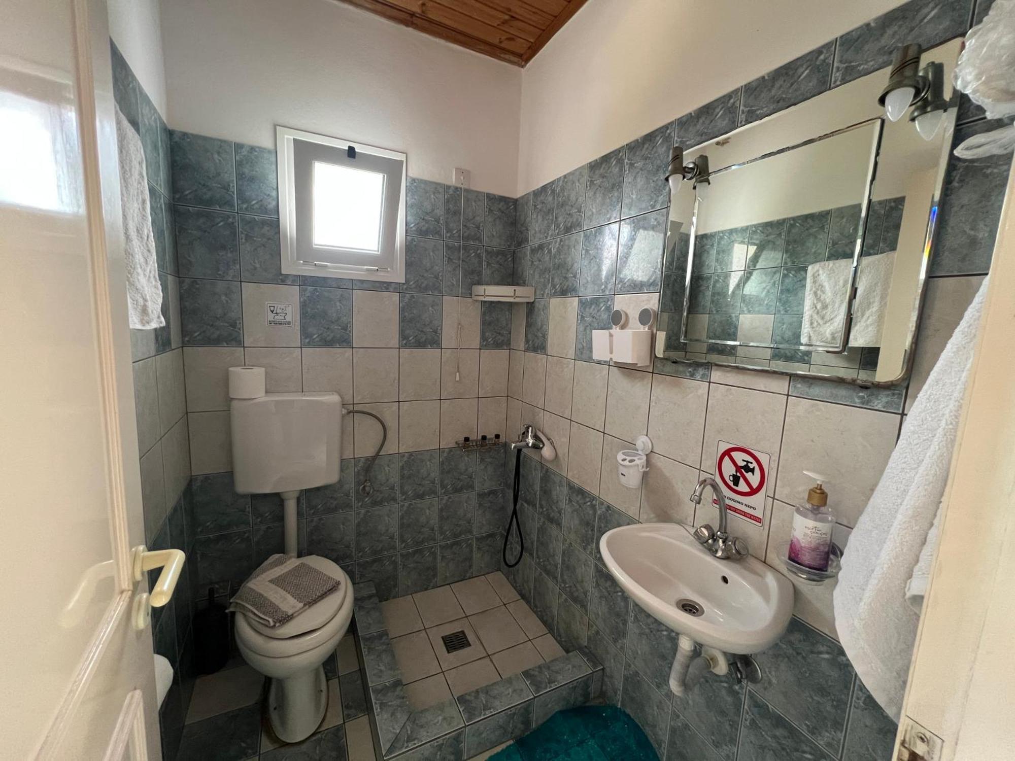 La Casa D' Irene (Adults Only) Hotel อาโยส นิกีตัส ภายนอก รูปภาพ