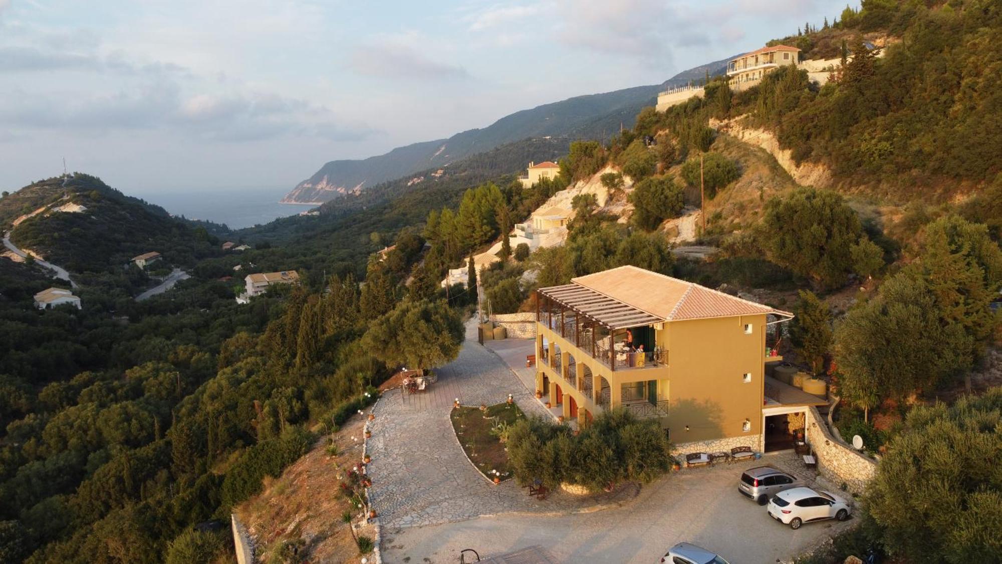 La Casa D' Irene (Adults Only) Hotel อาโยส นิกีตัส ภายนอก รูปภาพ