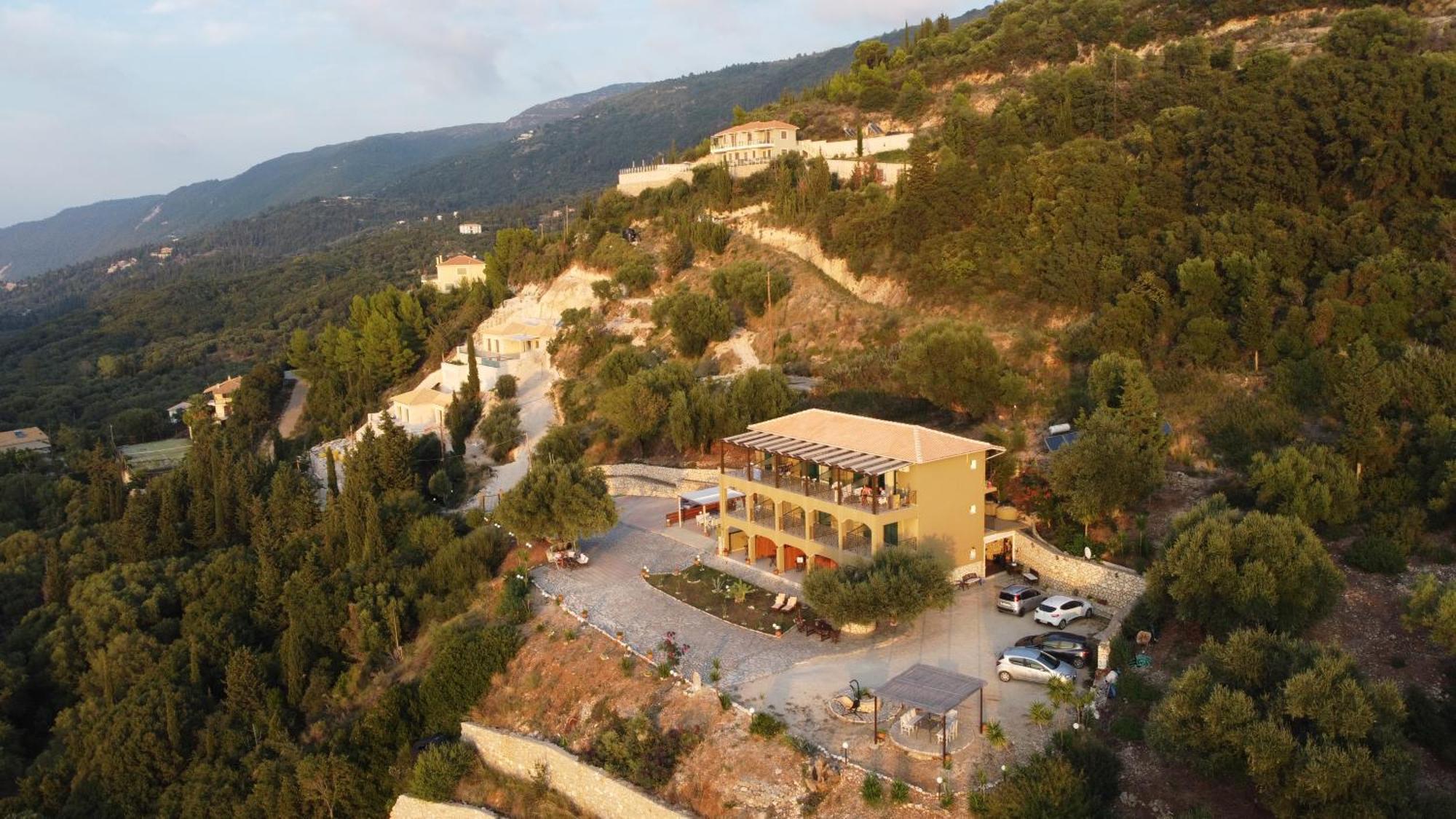 La Casa D' Irene (Adults Only) Hotel อาโยส นิกีตัส ภายนอก รูปภาพ