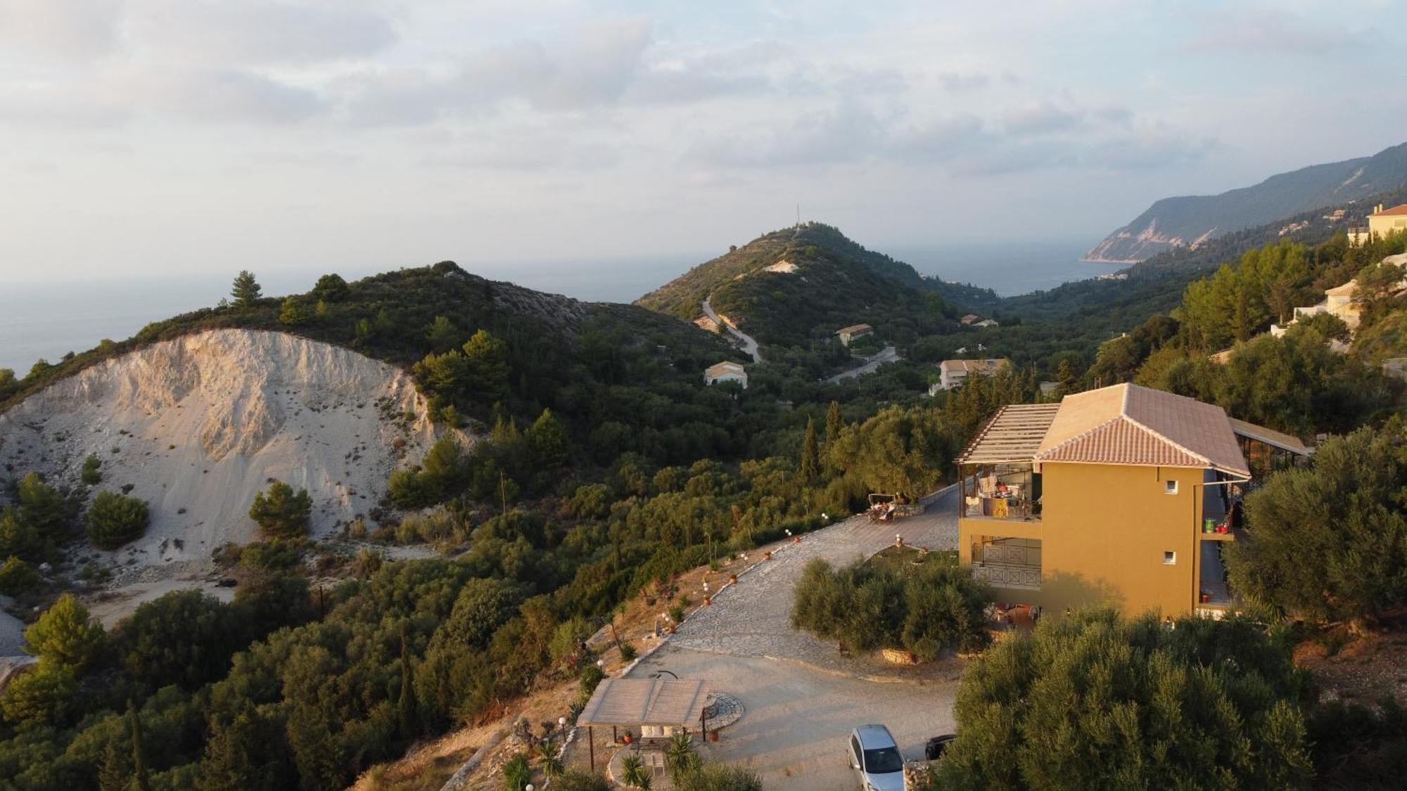 La Casa D' Irene (Adults Only) Hotel อาโยส นิกีตัส ภายนอก รูปภาพ