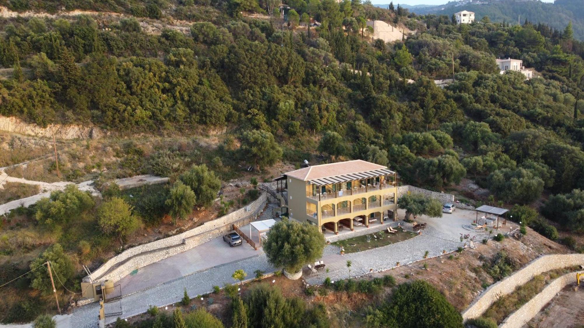 La Casa D' Irene (Adults Only) Hotel อาโยส นิกีตัส ภายนอก รูปภาพ