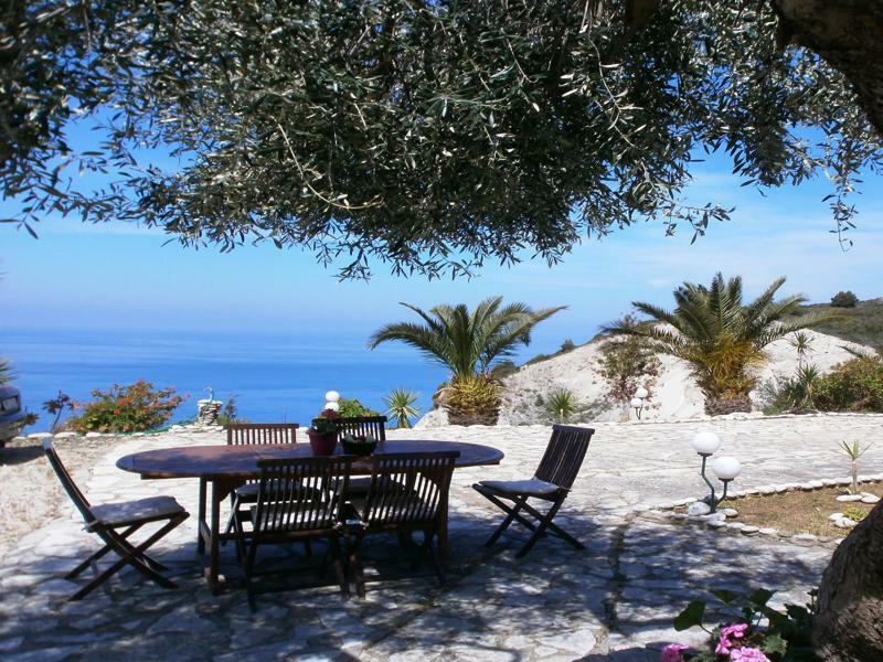 La Casa D' Irene (Adults Only) Hotel อาโยส นิกีตัส ภายนอก รูปภาพ