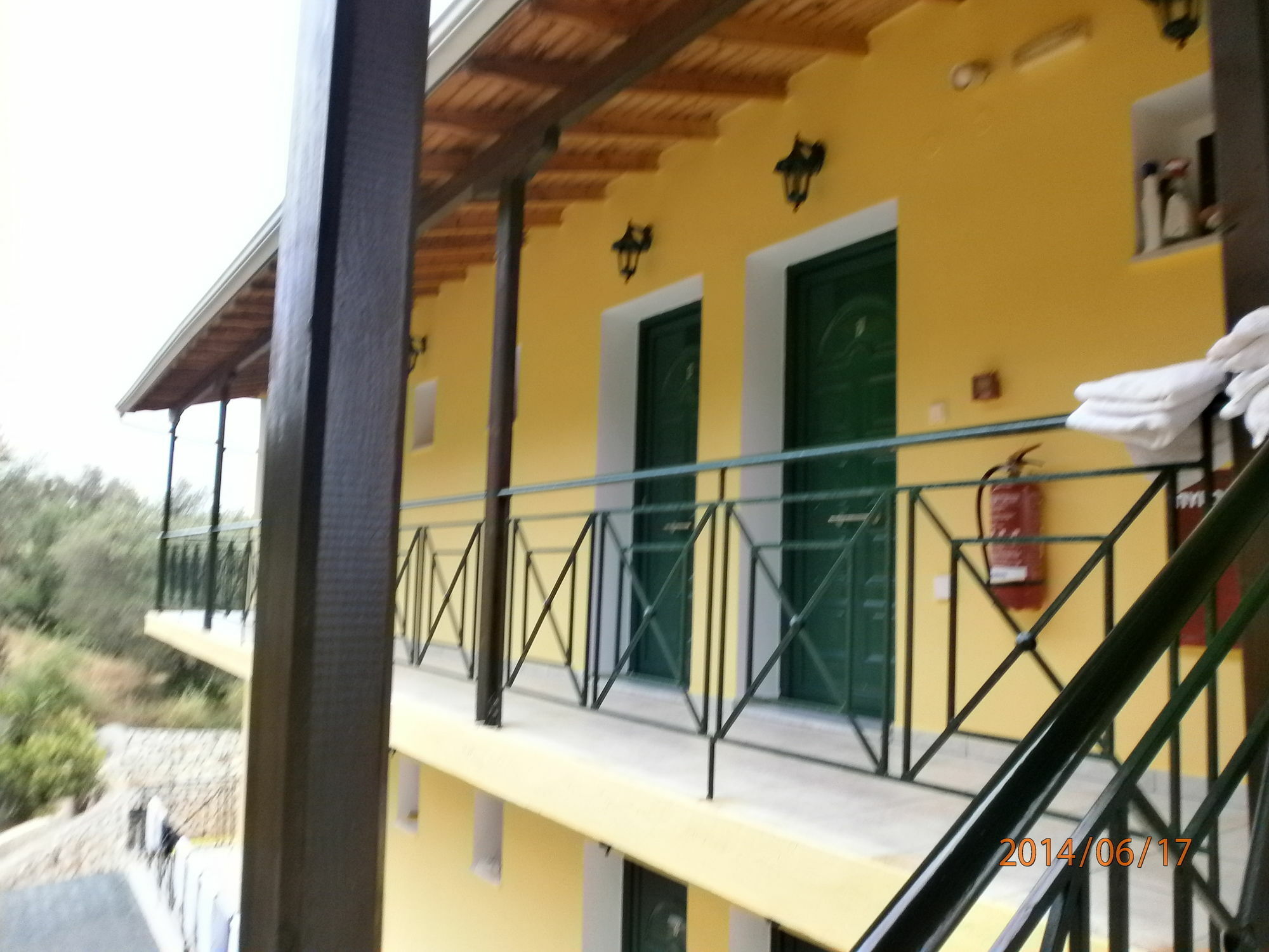 La Casa D' Irene (Adults Only) Hotel อาโยส นิกีตัส ภายนอก รูปภาพ